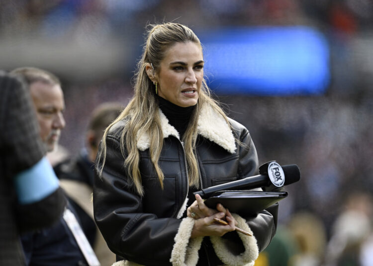 Breaking News: NFL Sportscaster Erin Andrews Three Words After No. 1 Seeded Florida Defeated No. 8 UConn