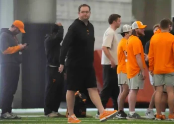 ‘I’m not sure I necessarily agree with all of what you just said’ – Josh Heupel pushes back on misconception about Tennessee