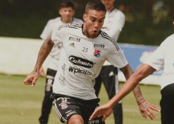 Manchester City Battle Liverpool $50M As The Transfer Window Nearshighlight The Intense Competition Among Top European Clubs To Secure Emerging South American Talents