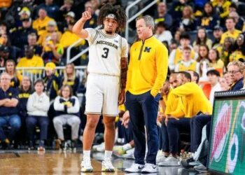 BREAKING NEWS: Excitement fills Ann Arbor as Michigan Wolverines men’s basketball star Tre Donaldson announces, I’m not going anywhere. He is set to return for the 2025-26 season after making the bold decision. Head Coach Dusty May has promised to make he… 