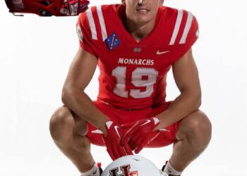 Nation’s No. 1 TE Mark Bowman Commits to Houston Cougars football over Georgia Bulldogs, Notre Dame and Ohio State Buckeyes in Highly Contested Decision…..