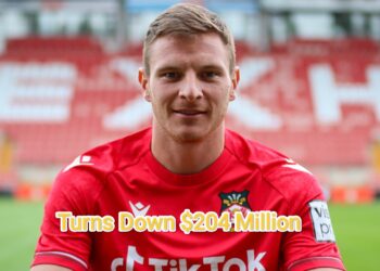 Unprecedented Rejection: Wrexham AFC Star Paul Mullin rejects a massive $204 Million offer from Blackpool F.C., prioritizing team loyalty over…