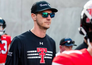 BREAKING NEWS: Texas Tech Red Raiders Legend Zach Kittley Returns as Co-Owner In a monumental announcement, Texas Tech Red Raiders owner the university has officially declared that Texas Tech Red Raiders the legendary linebacker and long-time face of the franchise, will return to the organization in 2025 as a co-owner..…view more