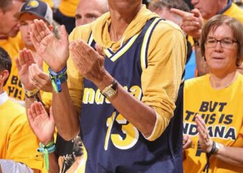 BREAKING NEWS: Indiana Pacers Basketball Legend Reggie Miller Returns as Co-Owner In a monumental announcement, Indiana Pacers owner the Herb Simon family has officially declared that Texas Tech Red Raiders the legendary Shooting guard and long-time face of the franchise, will return to the organization in 2025 as a co-owner..…view more