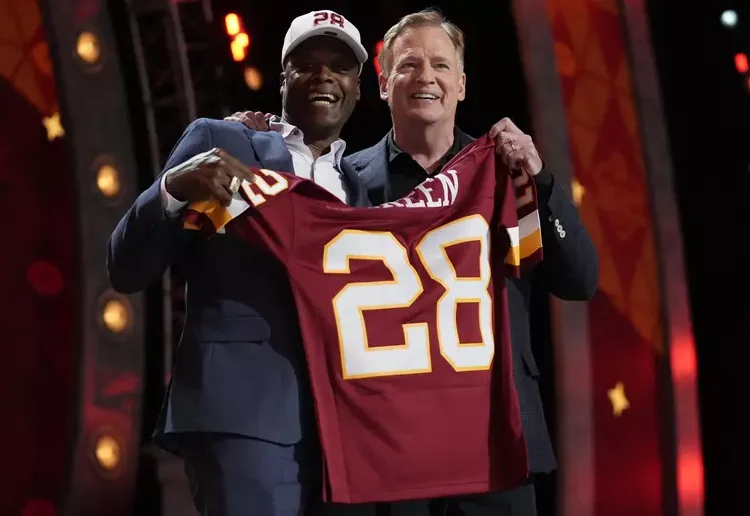 BREAKING NEWS: Washington Redskins Officially Invite Former Legend Darrell Green for Assistant GM Interview; Head Coach Dan Quinn Issues Strong Statement as Terms and Role Evolve…READ MORE