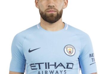 Pior pesadelo: a saída inesperada do astro do Benfica Nicolàs Otamendi, que partiu o coração, para seguir em frente com o Manchester City com um contrato de 4 anos de £ 88 milhões…… Veja mais