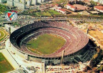 ÚLTIMAS NOTÍCIAS: S.L. Benfica anuncia renovação de 1,3 mil milhões de dólares no Estádio da Luz, redefinindo o futuro do futebol da Liga Portugal 2…….
